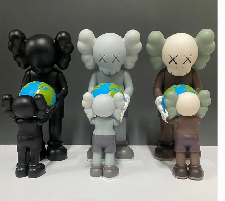 Kaws 24x16x35cm 1kg 3C   (1)